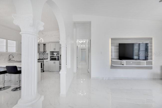 Calle J Property Photo 9