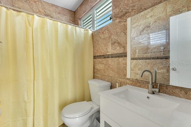 Calle J Property Photo 20