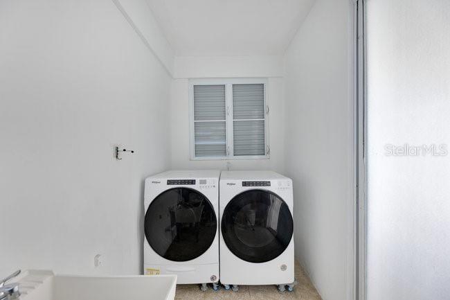 Calle J Property Photo 21