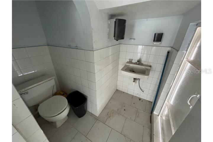 Local 2 Edificio Zamora Mayor Cantera St Property Photo 4