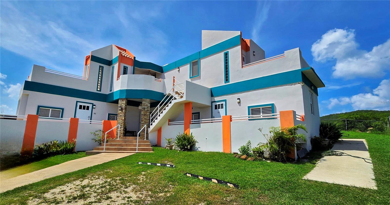 250 Las Delicias Property Photo 1