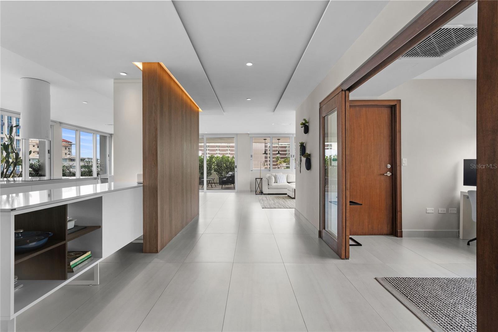 1115 Calle Piccioni #ph Property Photo 4