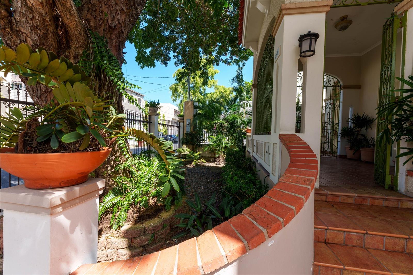 655 Concordia Property Photo 3