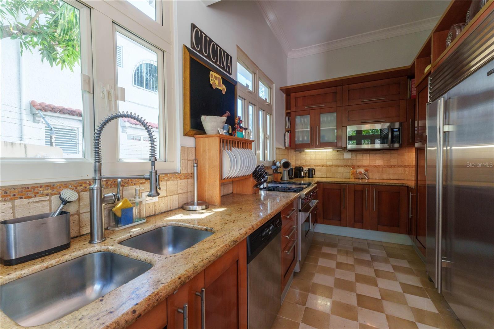 655 Concordia Property Photo 28