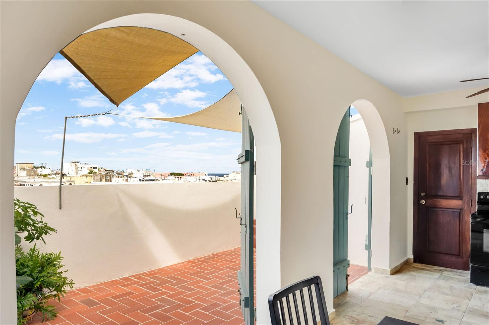 152 Rafael Cordero #ph-2 Property Photo 3