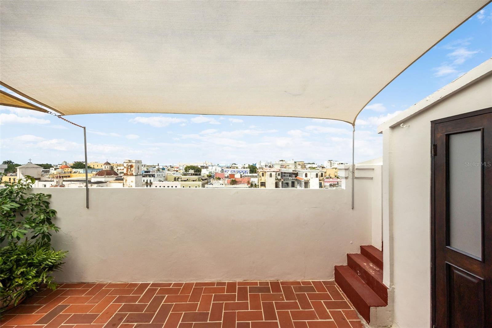 152 Rafael Cordero #ph-2 Property Photo 5