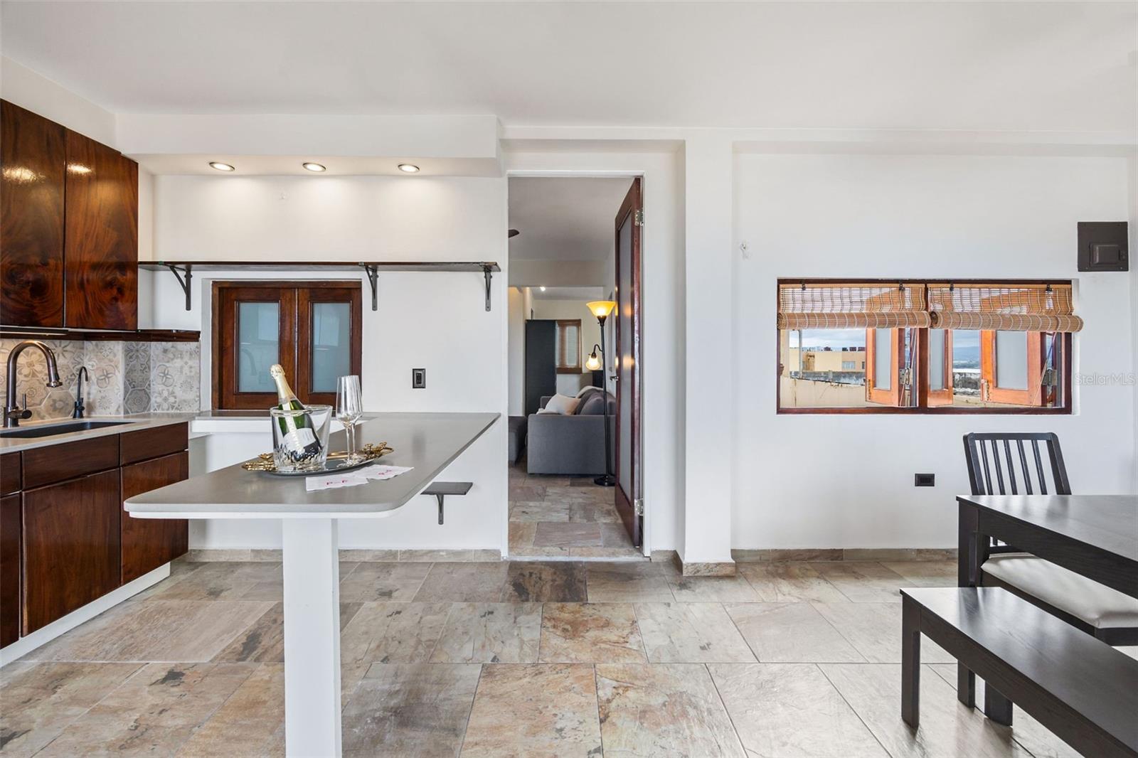 152 Rafael Cordero #ph-2 Property Photo 10