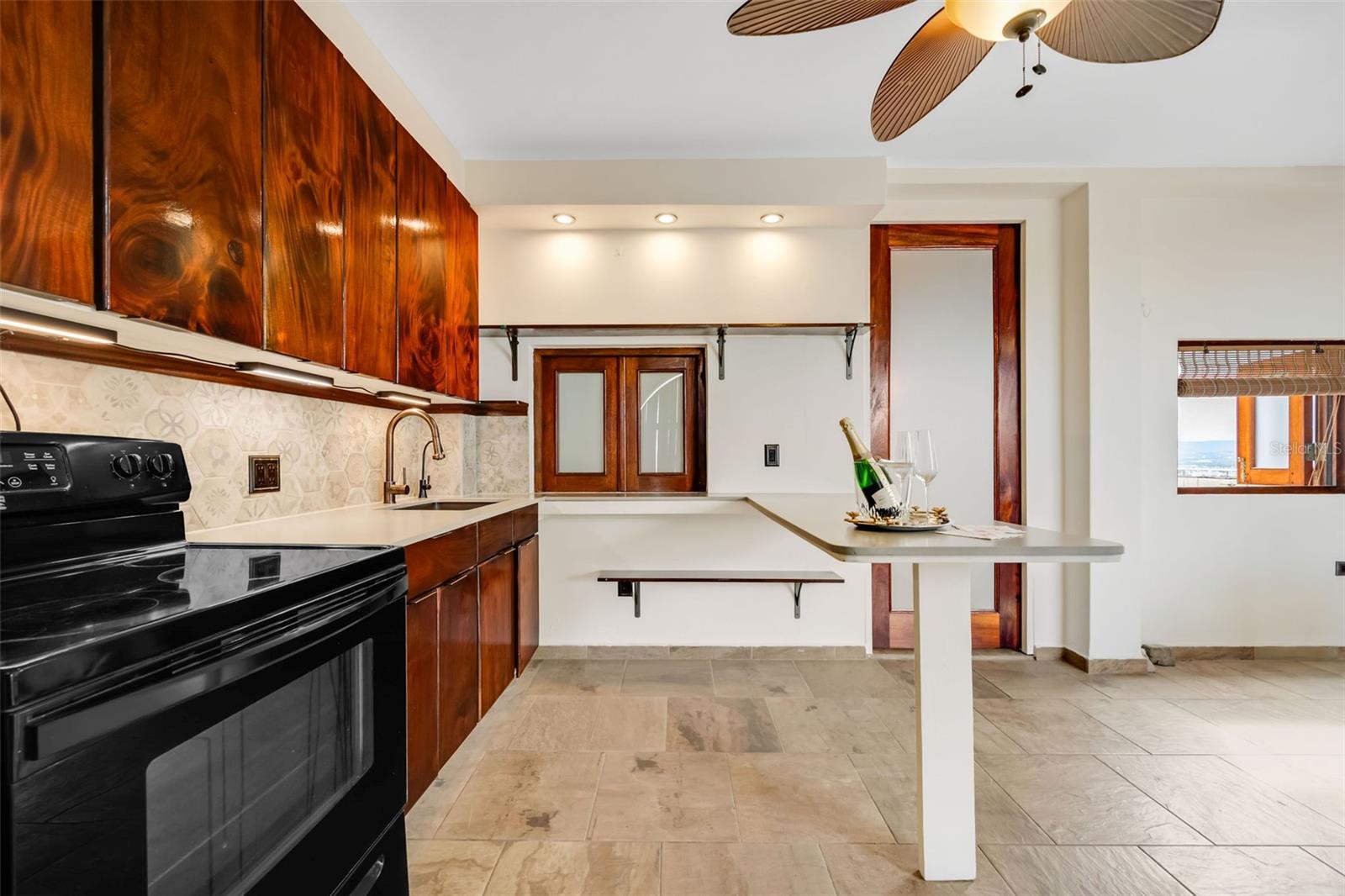152 Rafael Cordero #ph-2 Property Photo 14