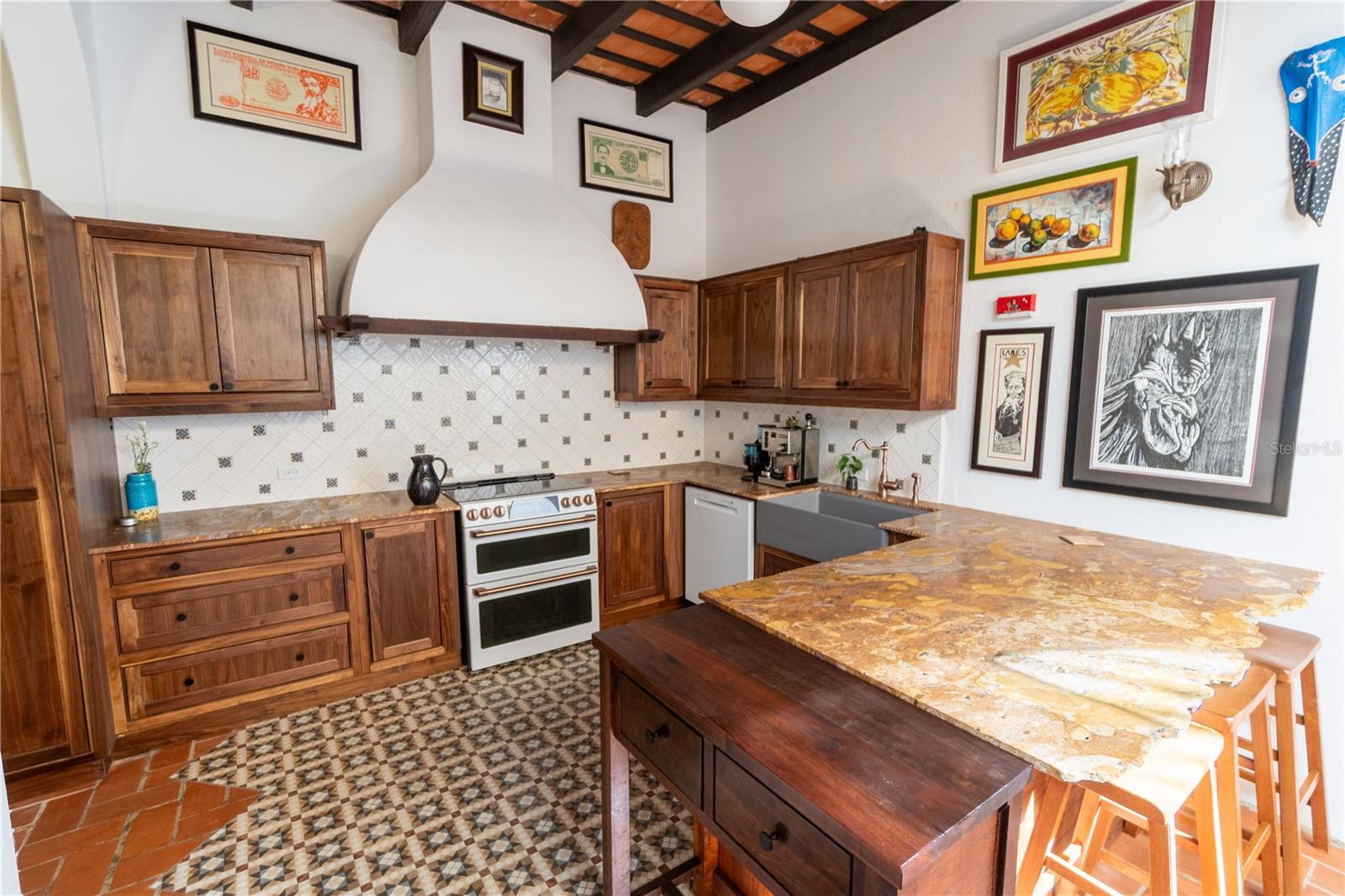3 Cruz Property Photo 13