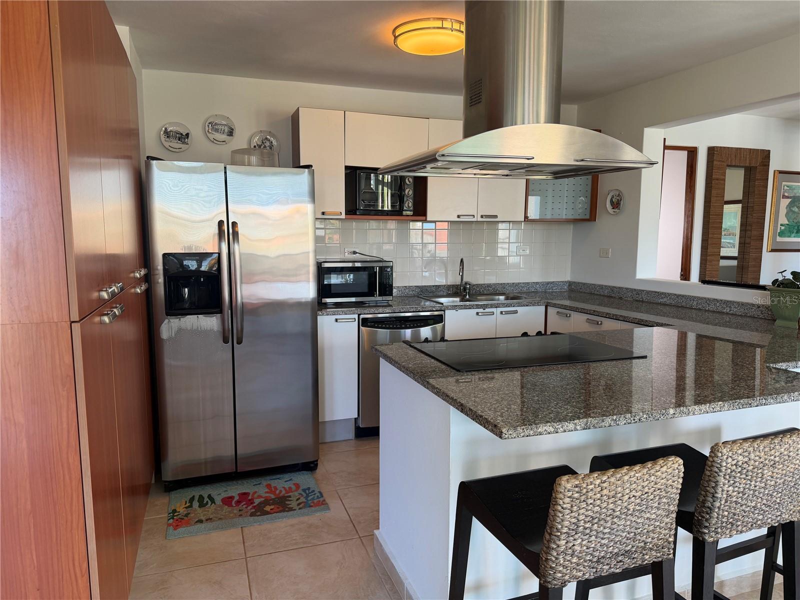 Apt B-205 Cond. Harbour Points Property Photo 4