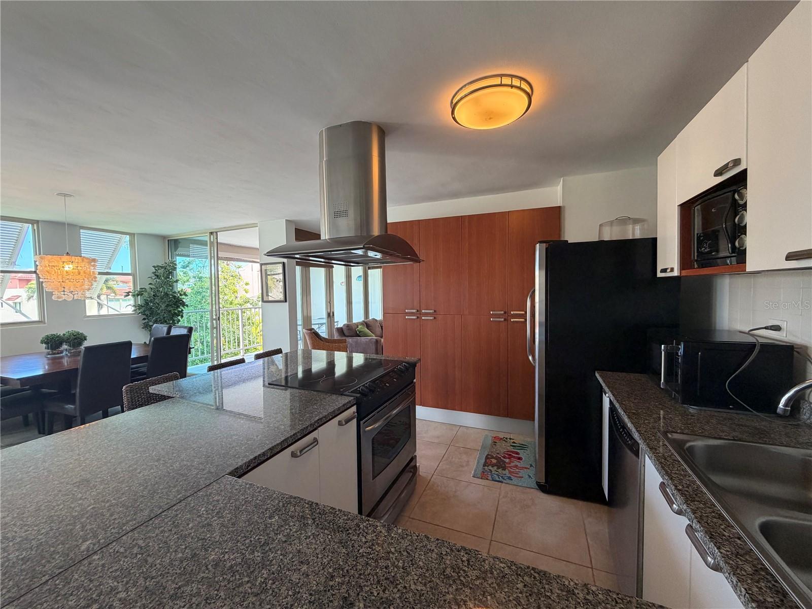 Apt B-205 Cond. Harbour Points Property Photo 5