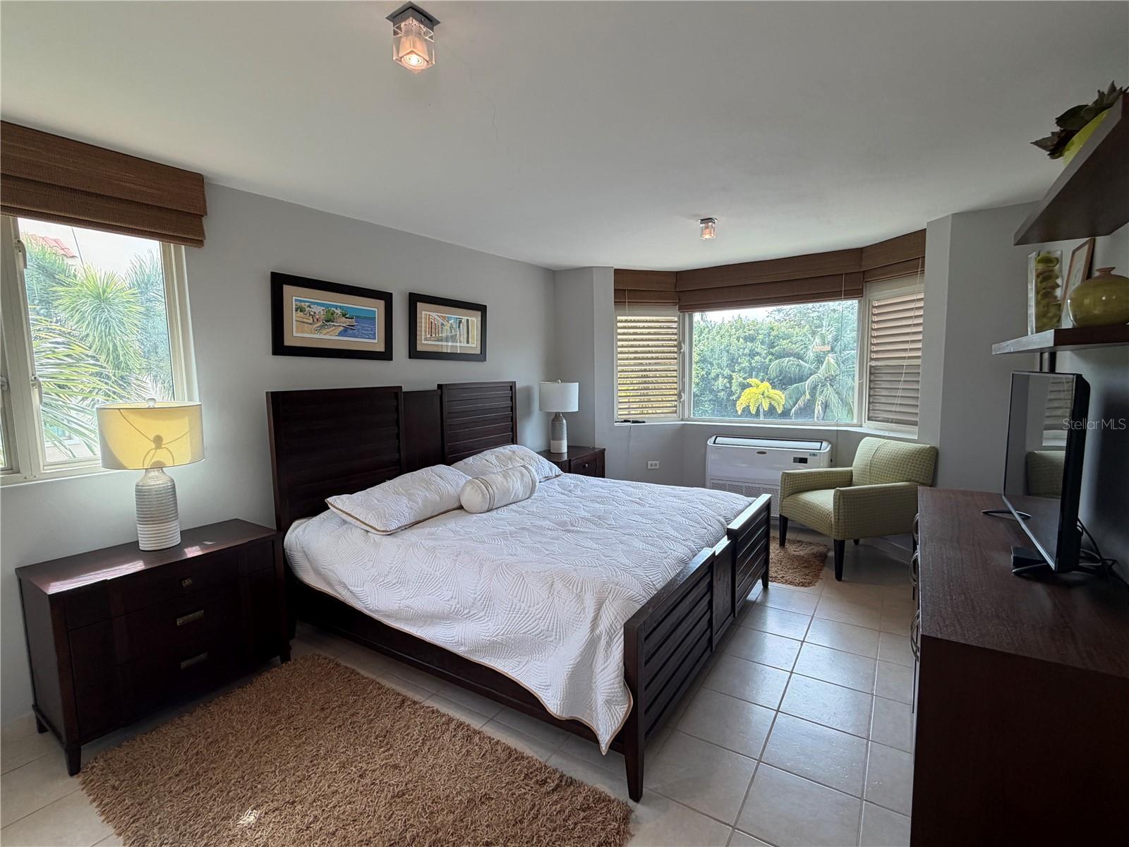Apt B-205 Cond. Harbour Points Property Photo 11