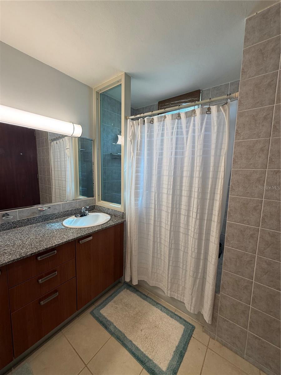 Apt B-205 Cond. Harbour Points Property Photo 13