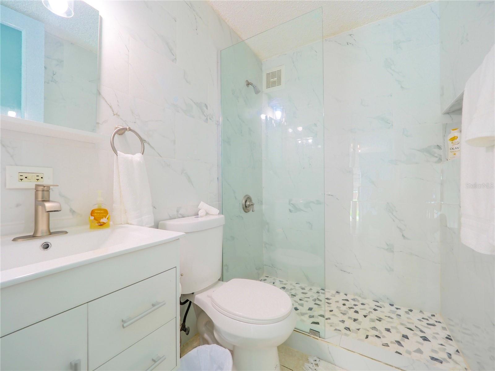 707 Ocean Drive #a-4 Property Photo 23