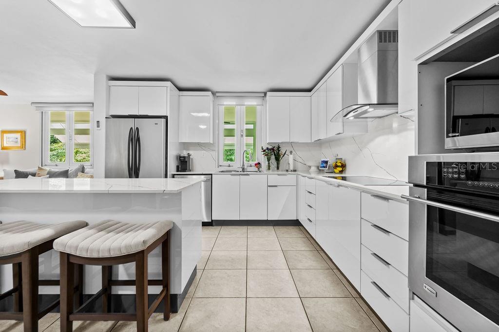 H2 Mar De Bering #638 Property Photo 3