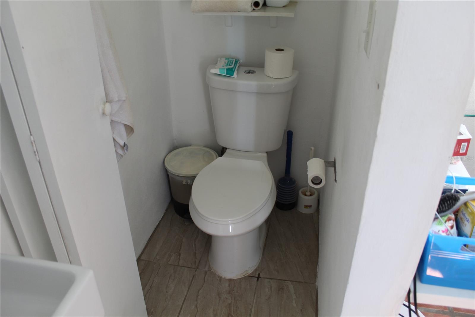 15 Bird's Nest Studios Property Photo 25
