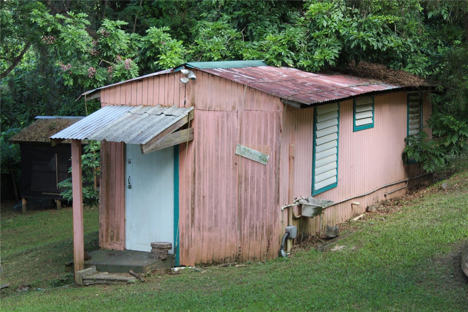 15 Bird's Nest Studios Property Photo 47