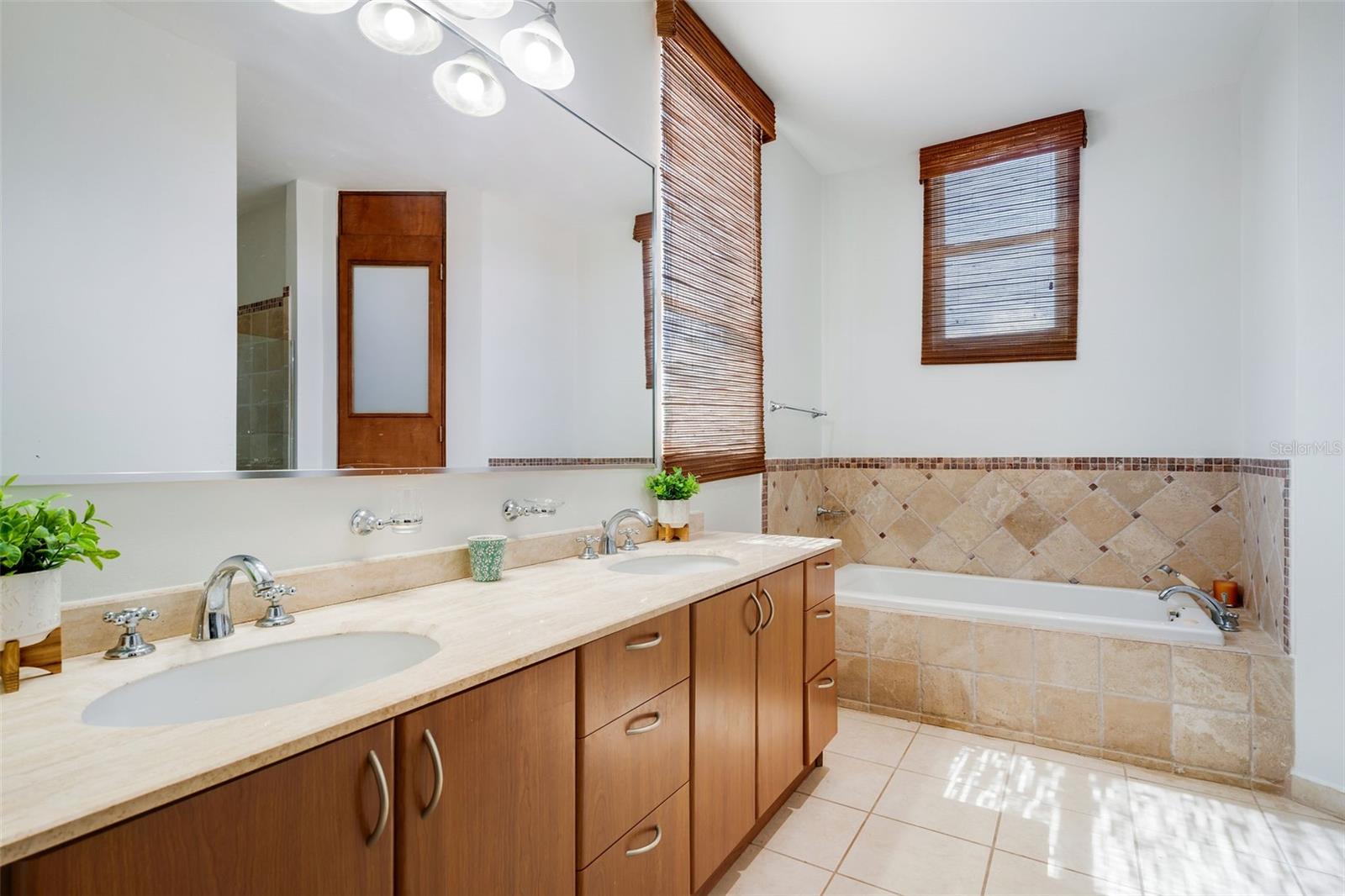 75 Ocean Drive #336 Property Photo 13