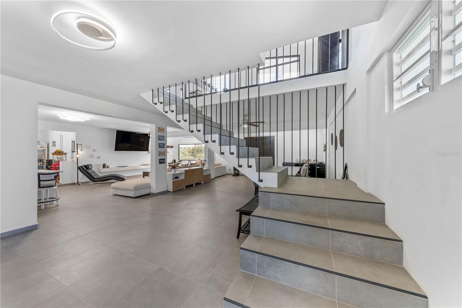 1 Pinar Del Mar St Property Photo 8