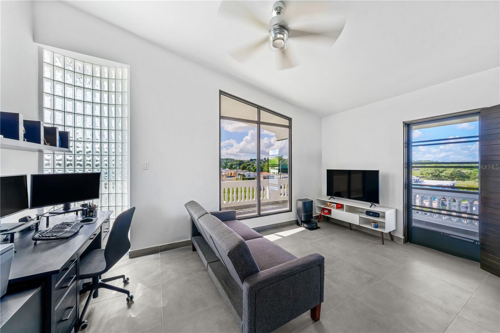 1 Pinar Del Mar St Property Photo 15