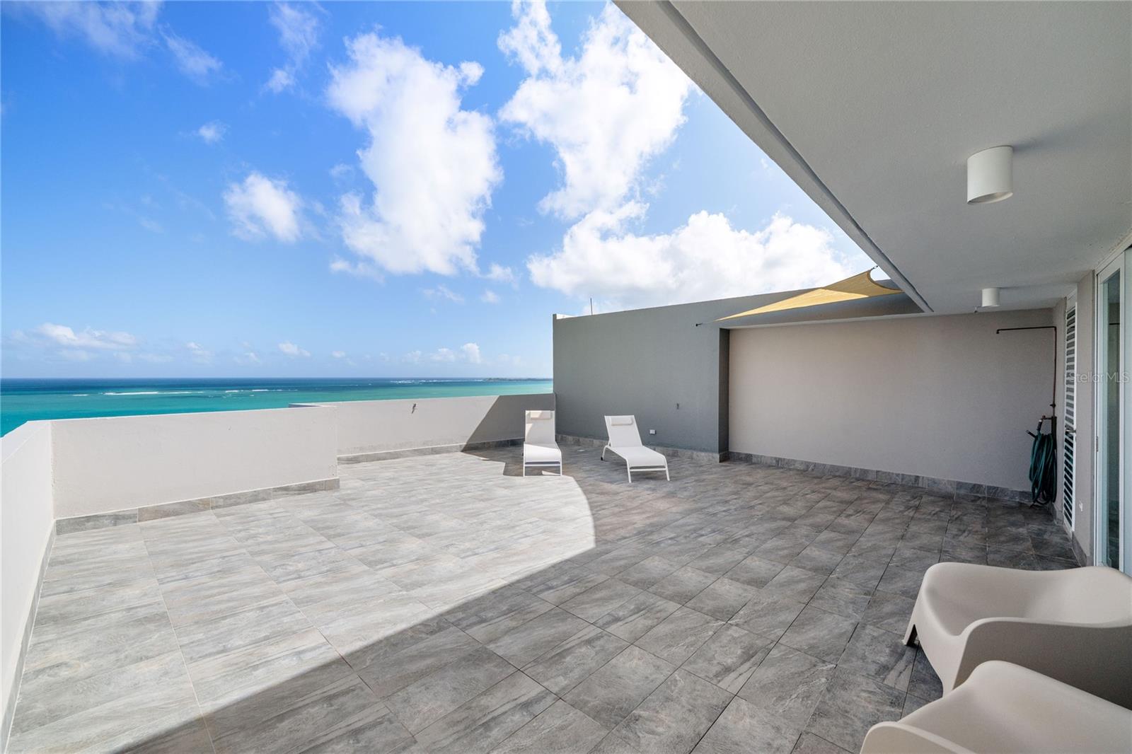 4123 Isla Verde Ave, Waldorf Tower #ph-4 Property Photo 4