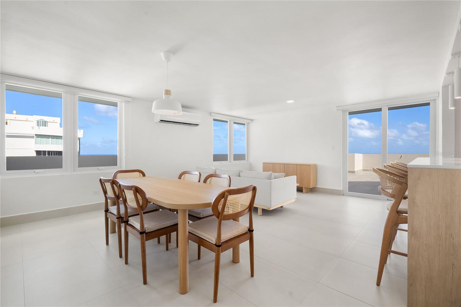 4123 Isla Verde Ave, Waldorf Tower #ph-4 Property Photo 7