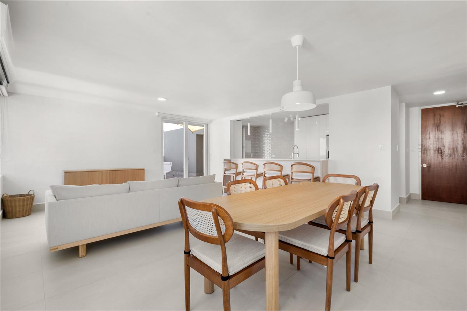4123 Isla Verde Ave, Waldorf Tower #ph-4 Property Photo 9