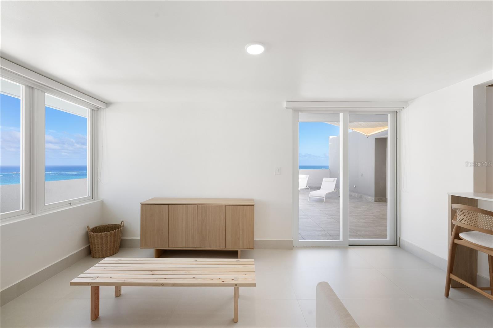 4123 Isla Verde Ave, Waldorf Tower #ph-4 Property Photo 14