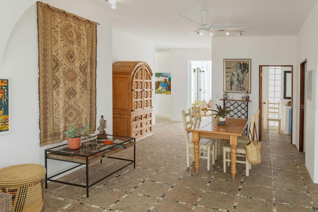 411 Bravos De Boston Property Photo 14