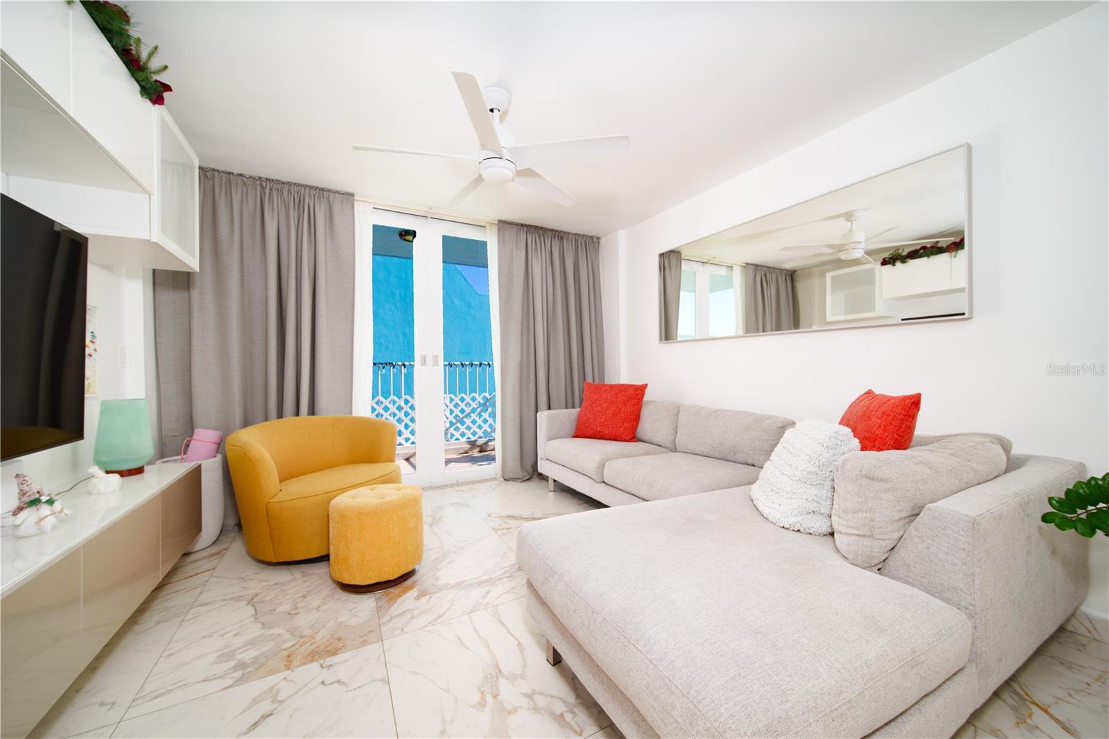 3409 ISLA VERDE AVE #701