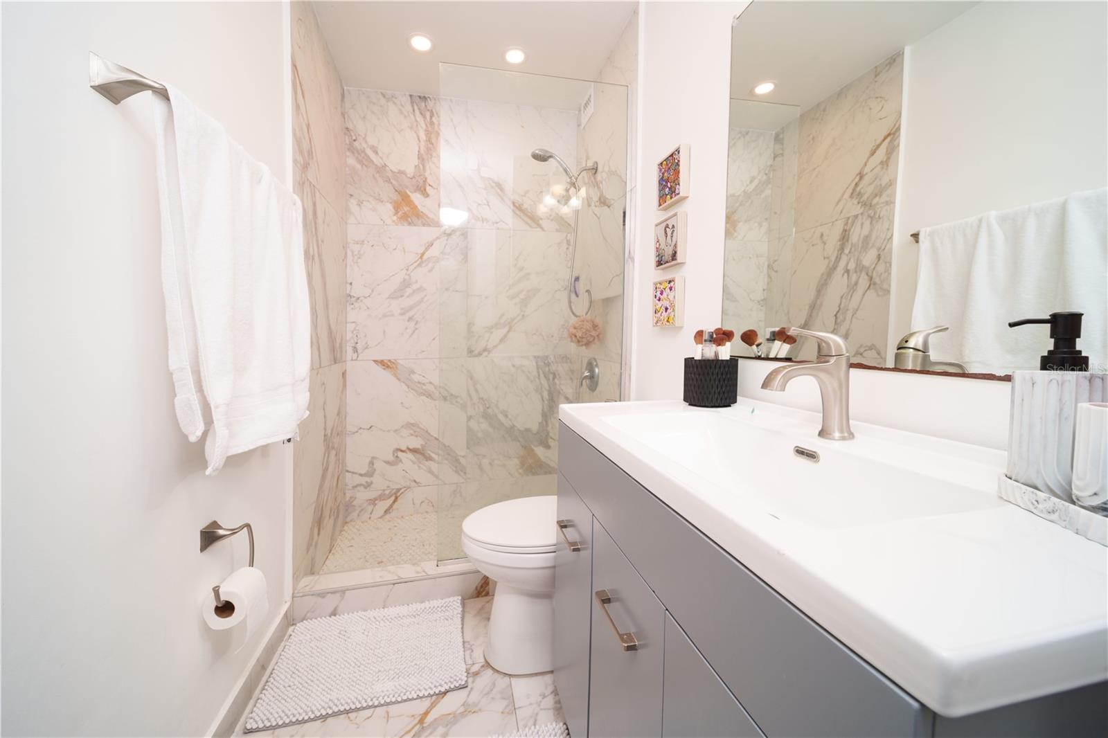 3409 Isla Verde Ave #701 Property Photo 4