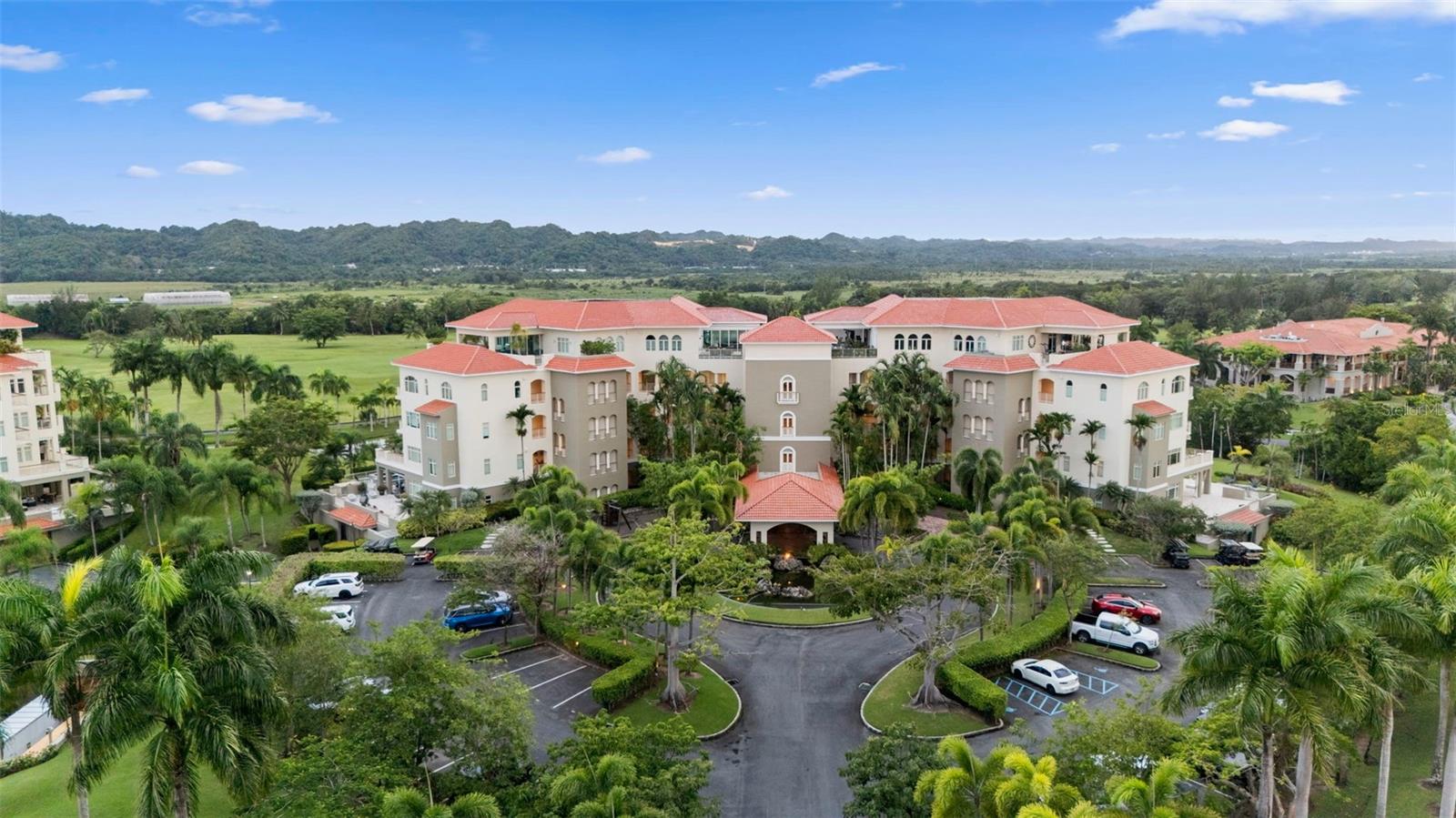 . COND PLANTATION VILLAGE ST #3-303 Property Photo 1