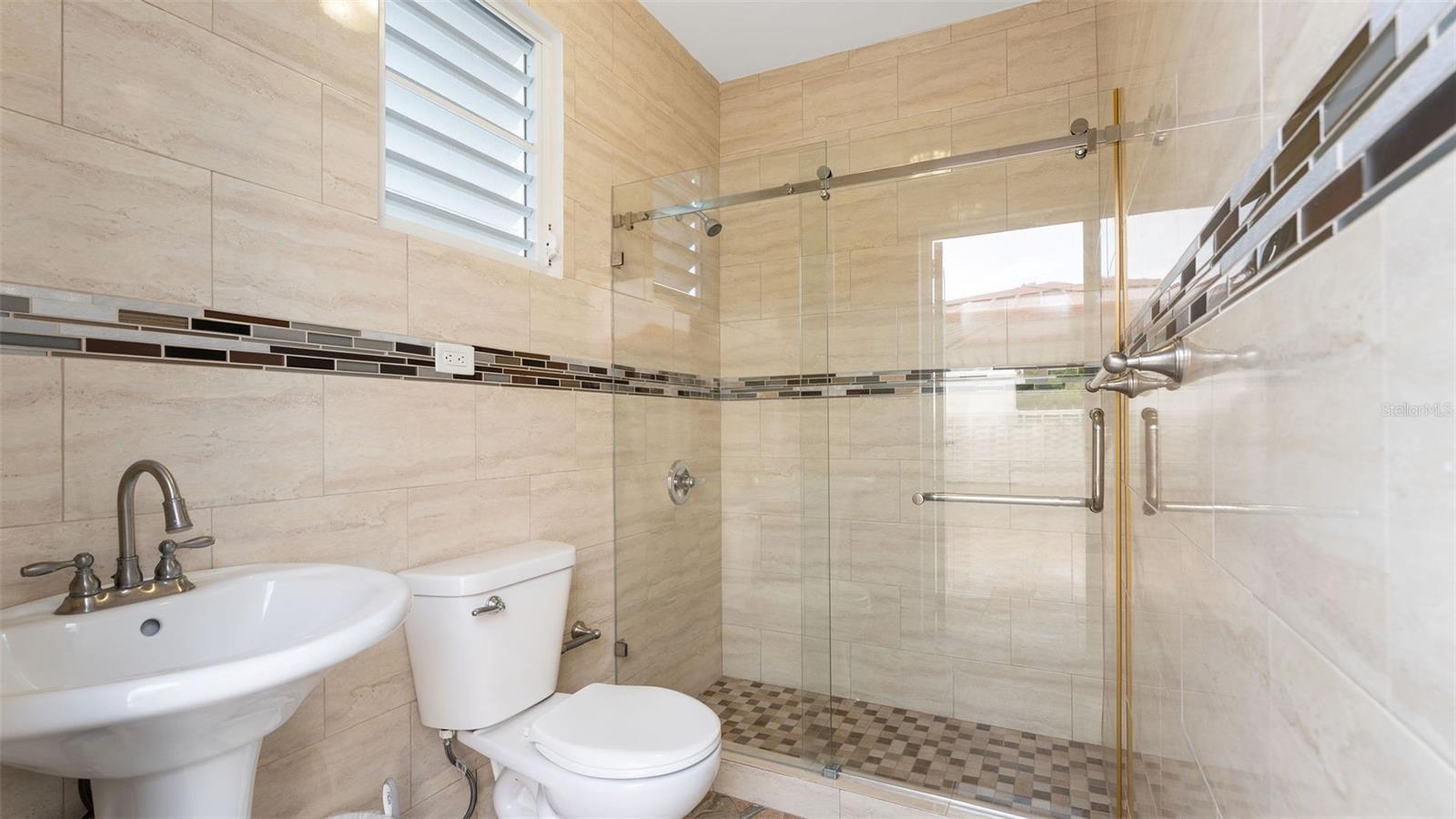 Carr 411 Km 0.3 Sector Ruiz Bo. Calvache Property Photo 18