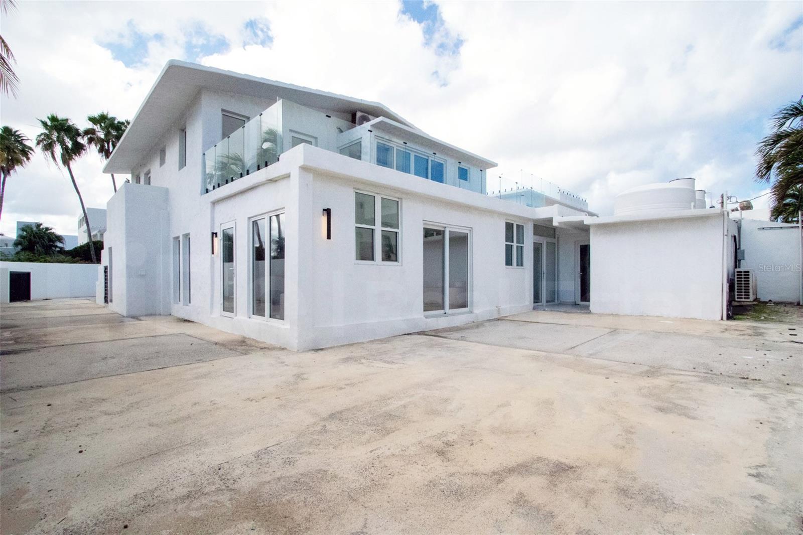 2073 CACIQUE ST Property Photo 1