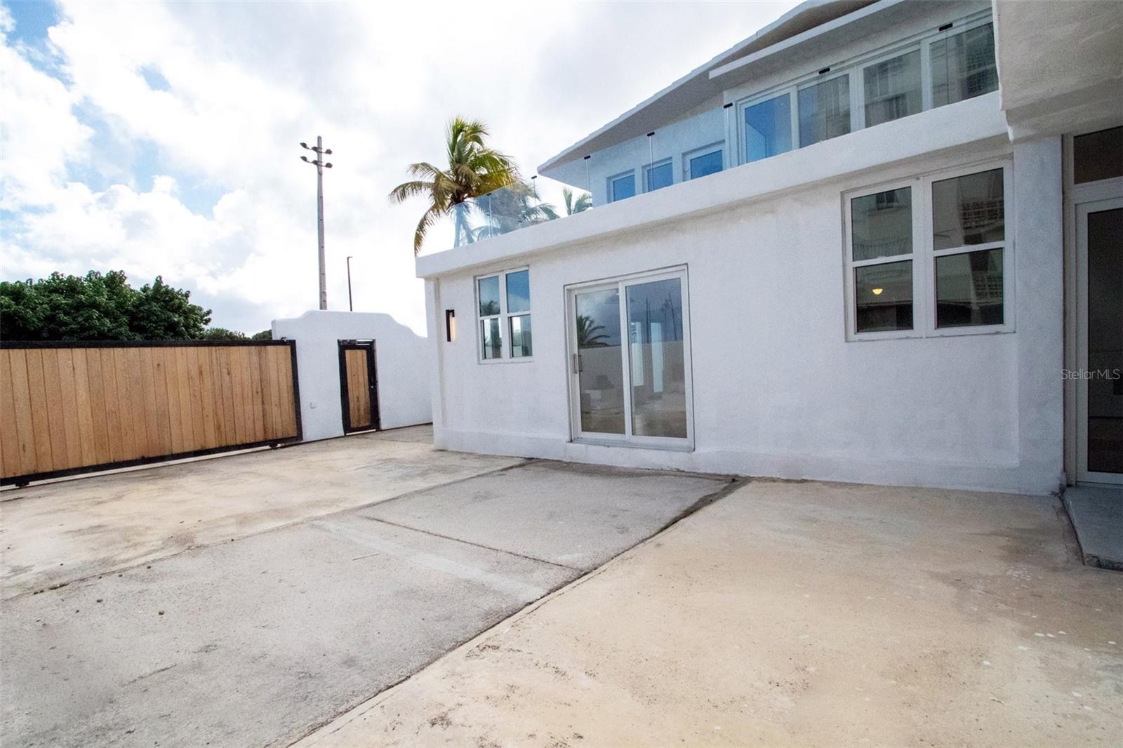 2073 Cacique St Property Photo 3