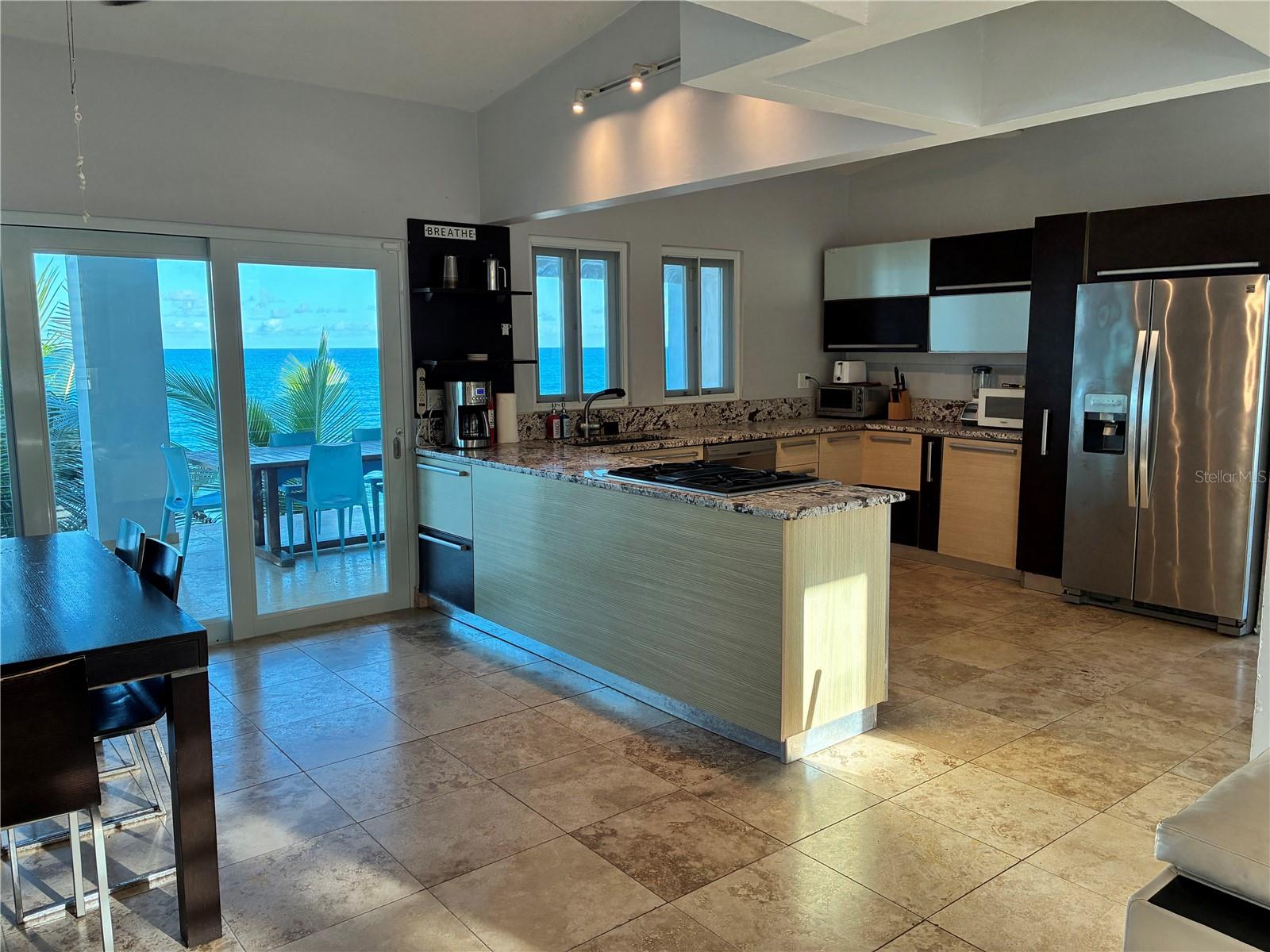 365 North Shore Pointe Property Photo 10