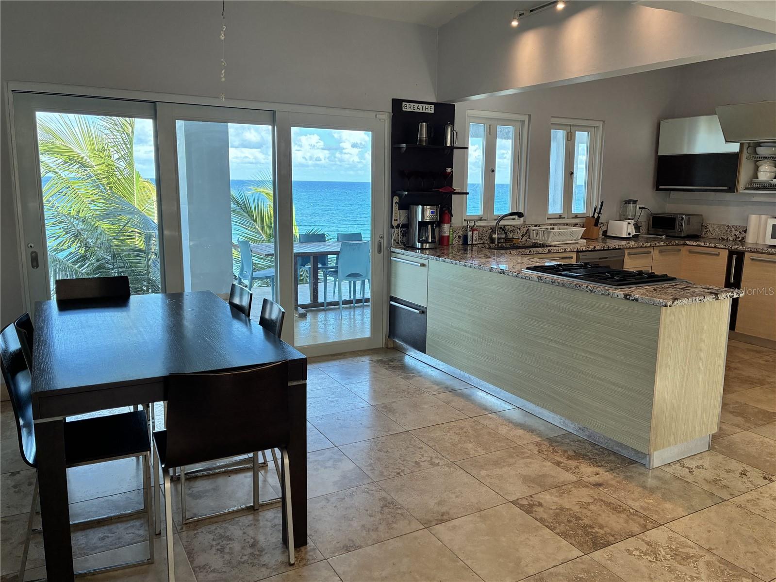 365 North Shore Pointe Property Photo 12