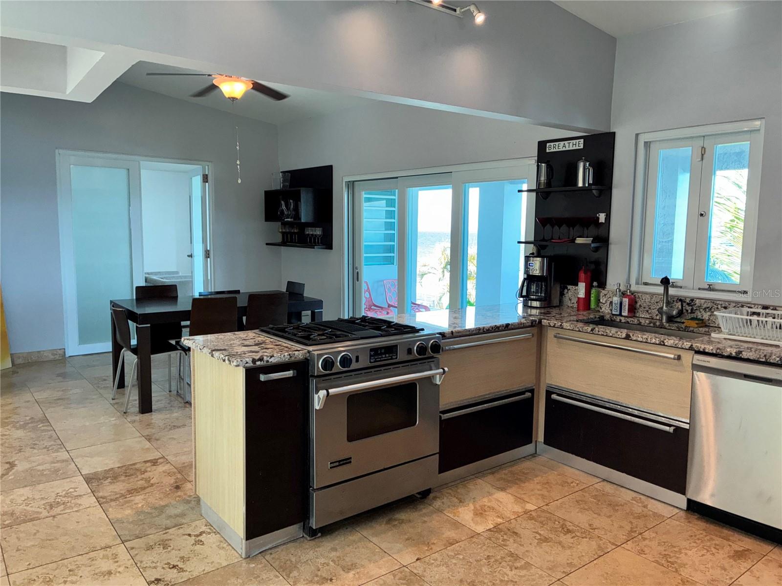 365 North Shore Pointe Property Photo 14