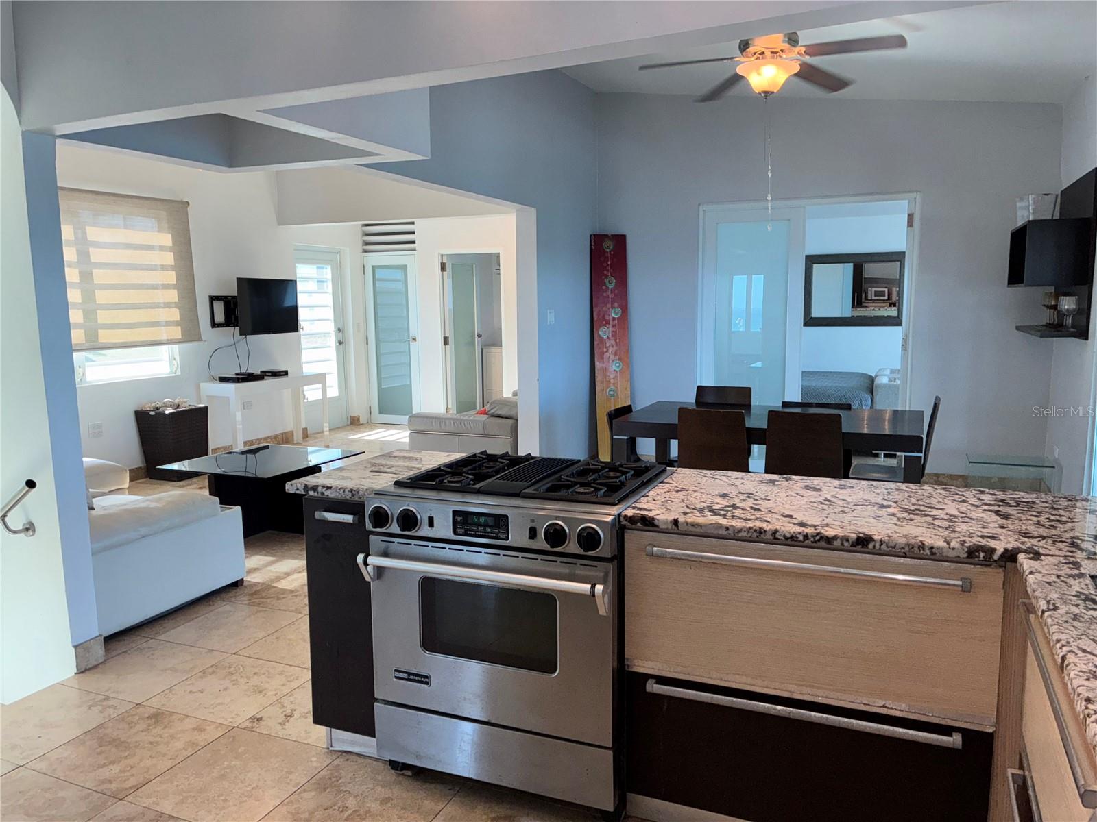 365 North Shore Pointe Property Photo 15