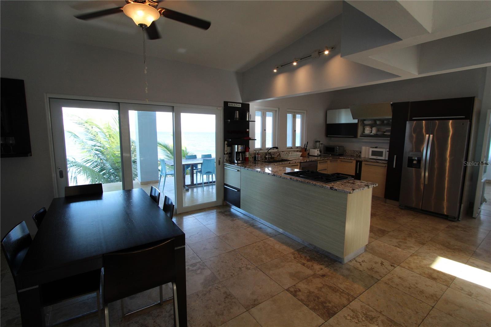 365 North Shore Pointe Property Photo 18