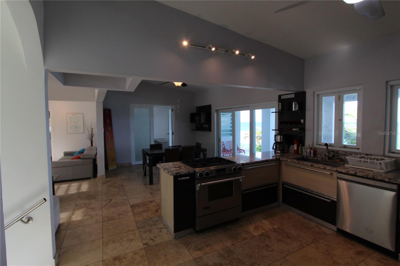 365 North Shore Pointe Property Photo 19