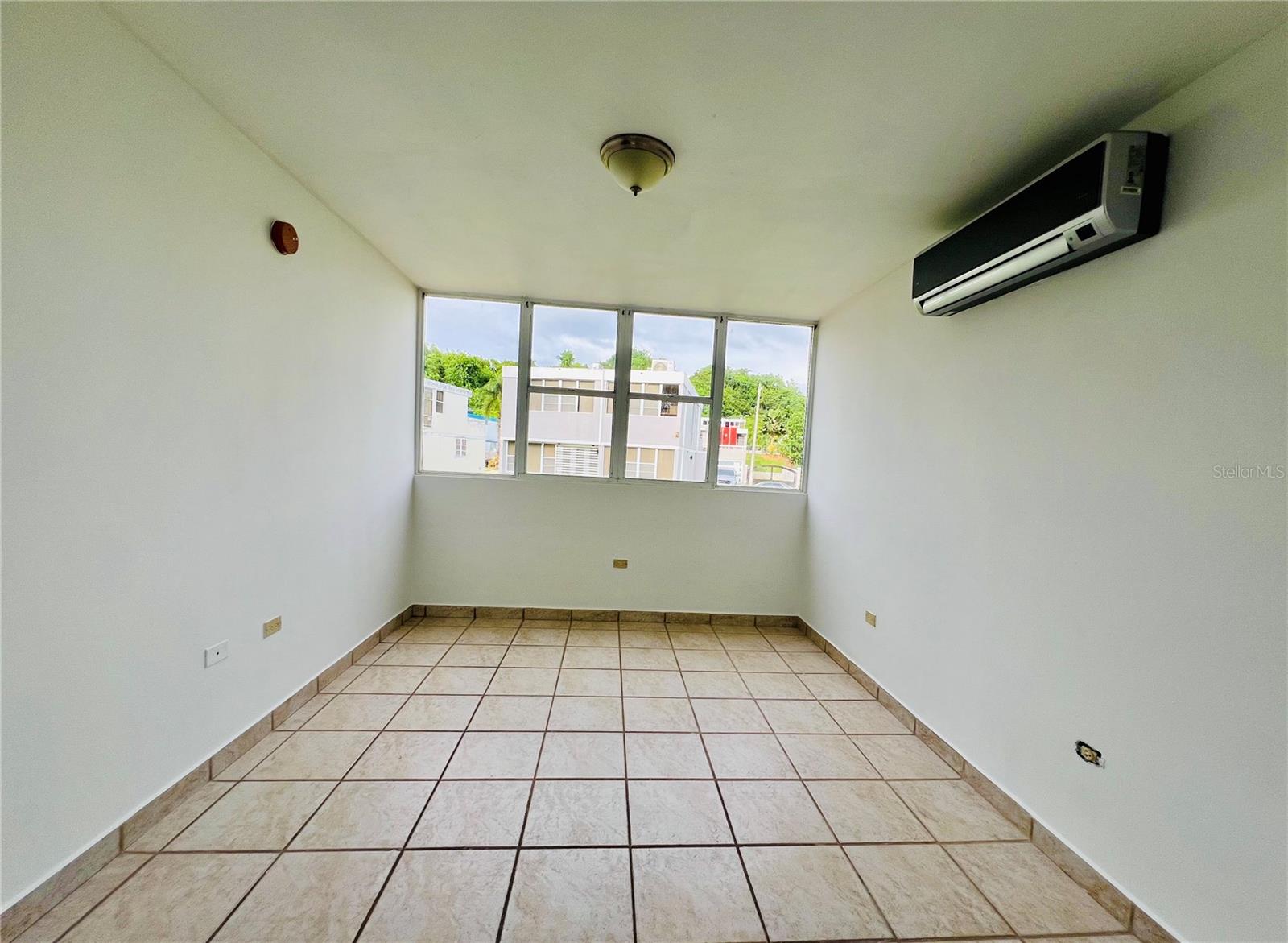 D-1 Flamingo St Property Photo 10