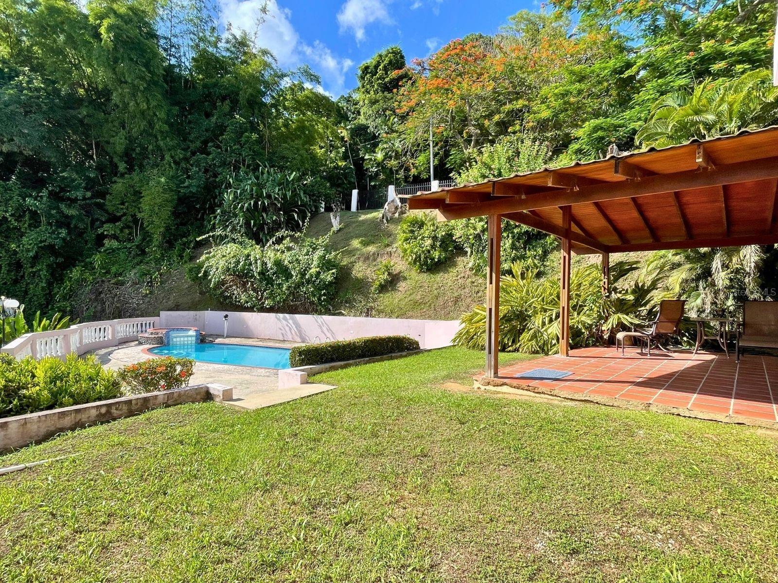 D 17 Sunset Hills Property Photo 4