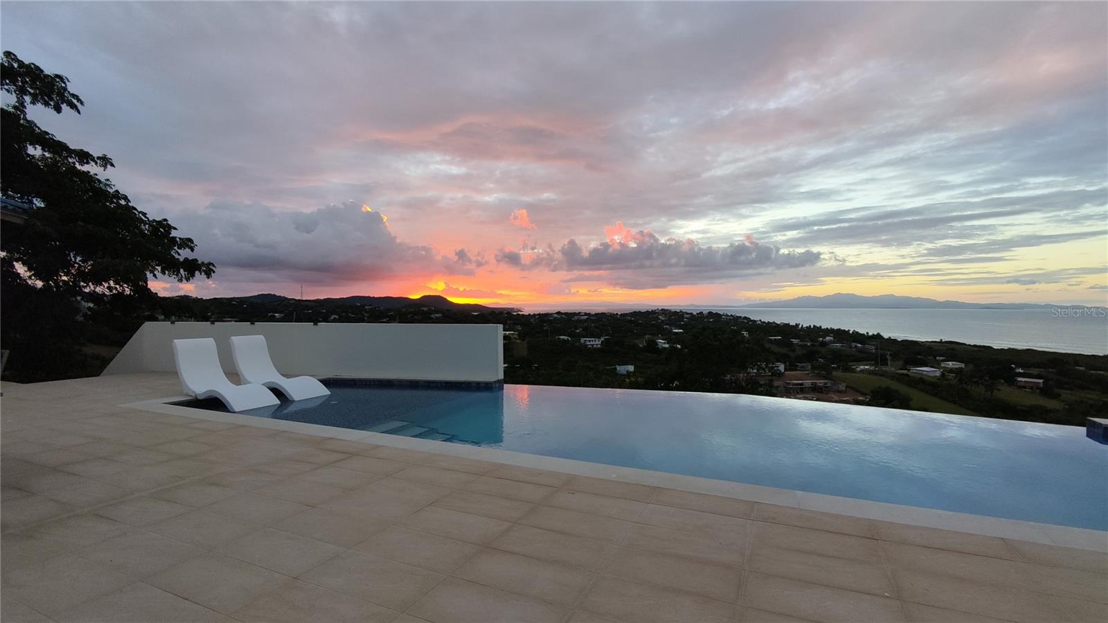 736 Brisas De Jasmin Property Photo 9