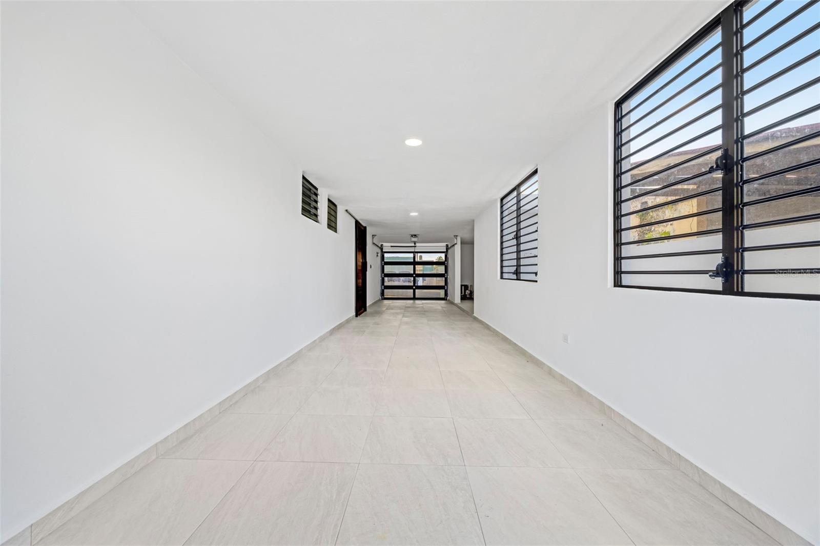 Ramon Marin St. Levittown Lakes #ea-34 Property Photo 17
