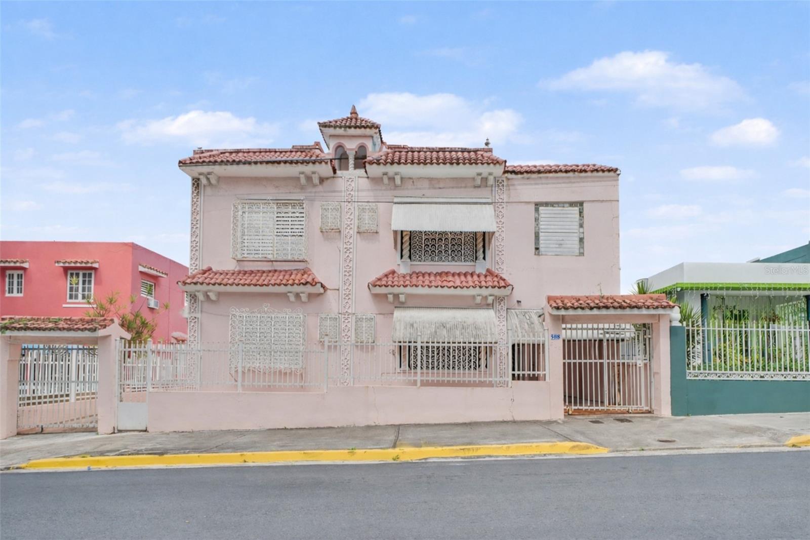 508 AVE. SAGRADO CORAZON AVE