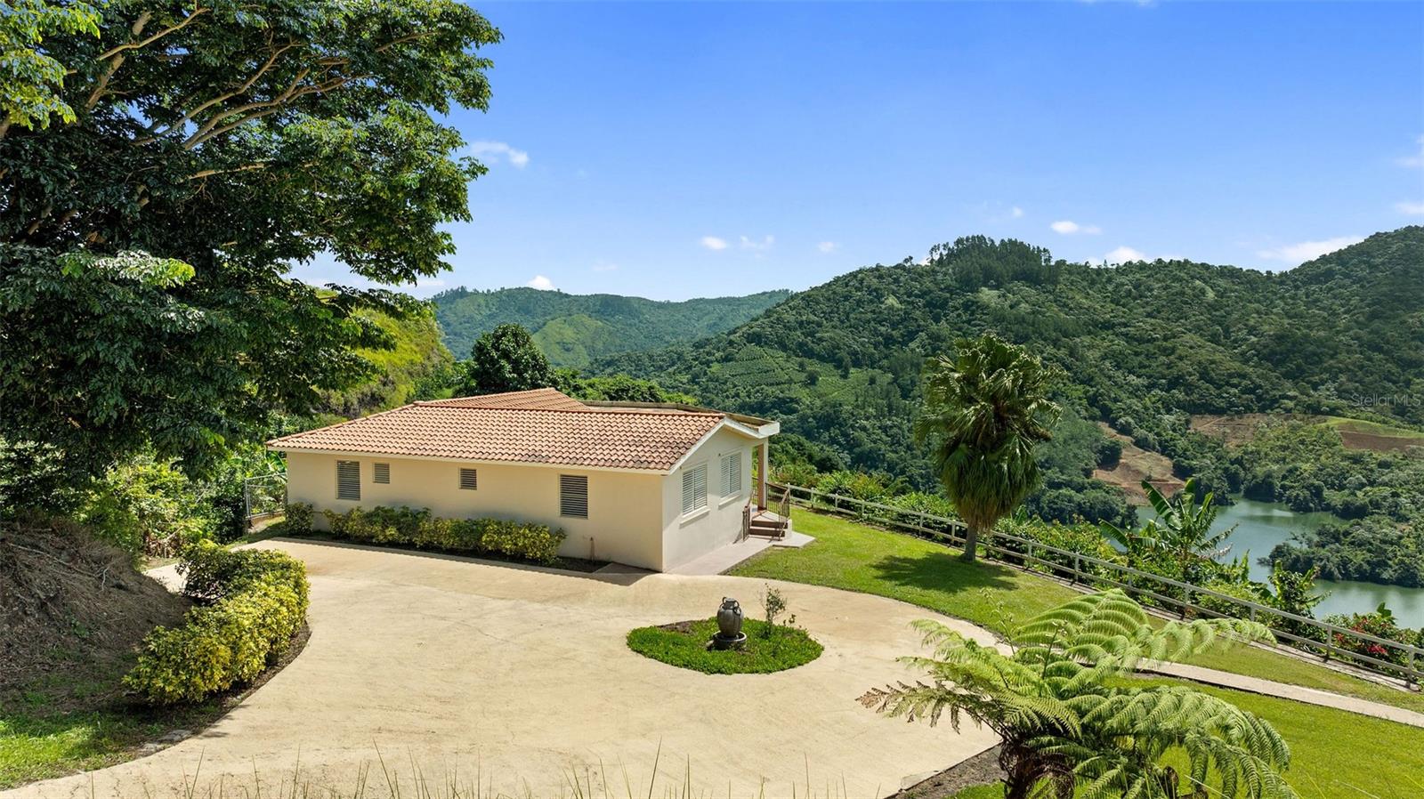 4428 Km 3.1 Int Property Photo 5