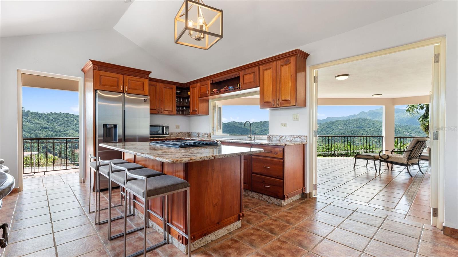 4428 Km 3.1 Int Property Photo 8