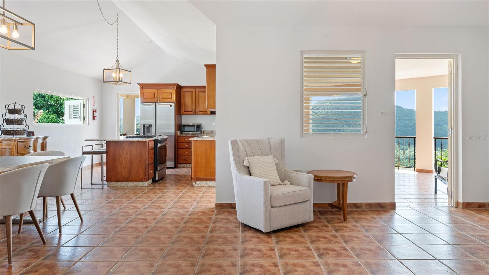 4428 Km 3.1 Int Property Photo 16