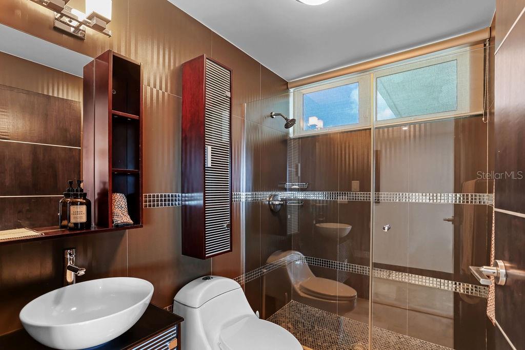 4327 Isla Verde Ave #ph 1506 Property Photo 8